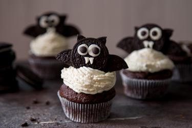 Leckere Halloween-Fledermaus-Cupcakes